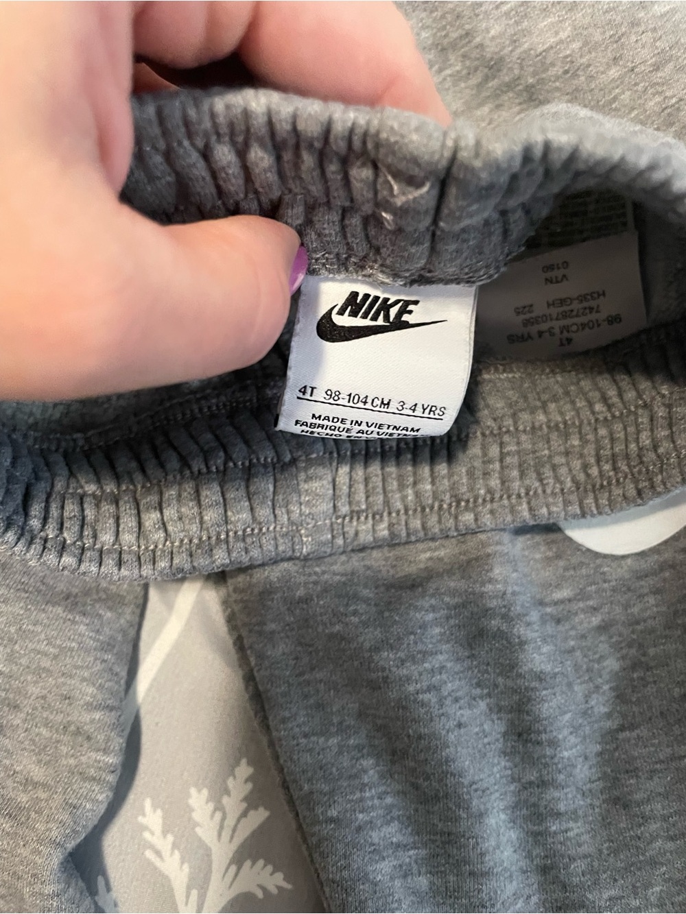 Nike - Boys 4T Gray Kids Fleece Joggers with Black & White Logo - Picture 2 of 2